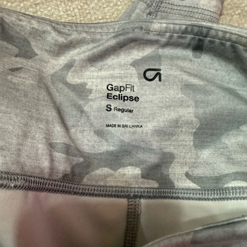 GapFit Eclipse leggings for women, size S, grey, with waist pocket